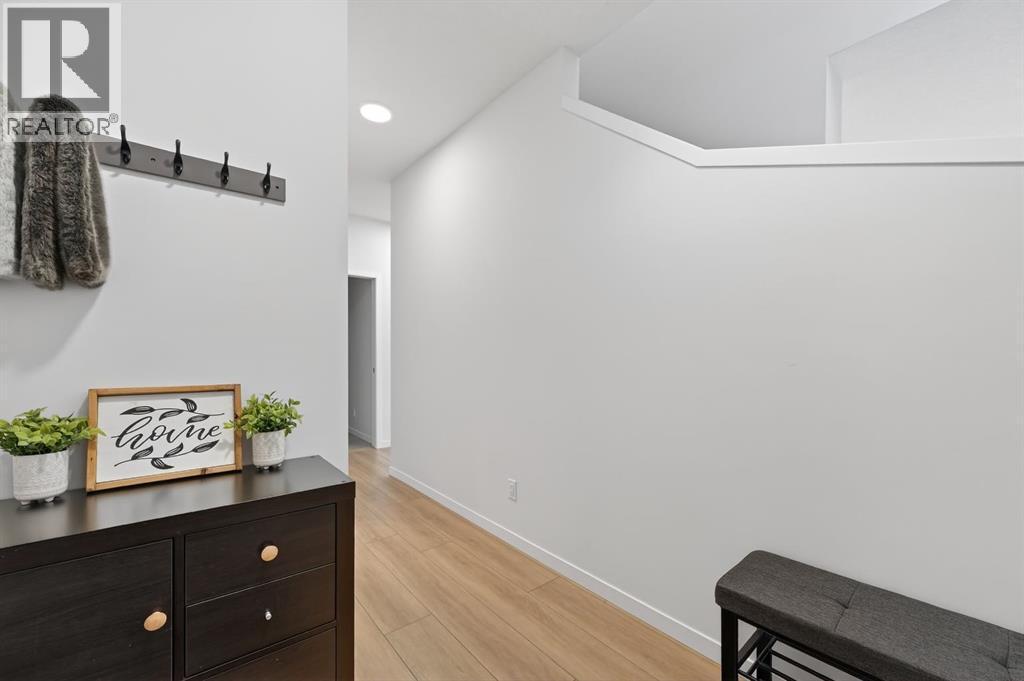 19 Rowley Park Nw, Calgary, AB - Indoor Photo Showing Other Room