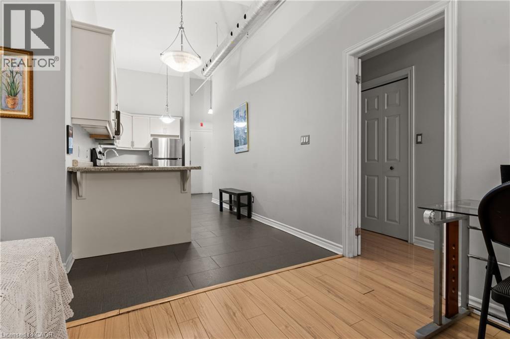 80 King William Street Unit# 212, Hamilton, ON - Indoor Photo Showing Kitchen