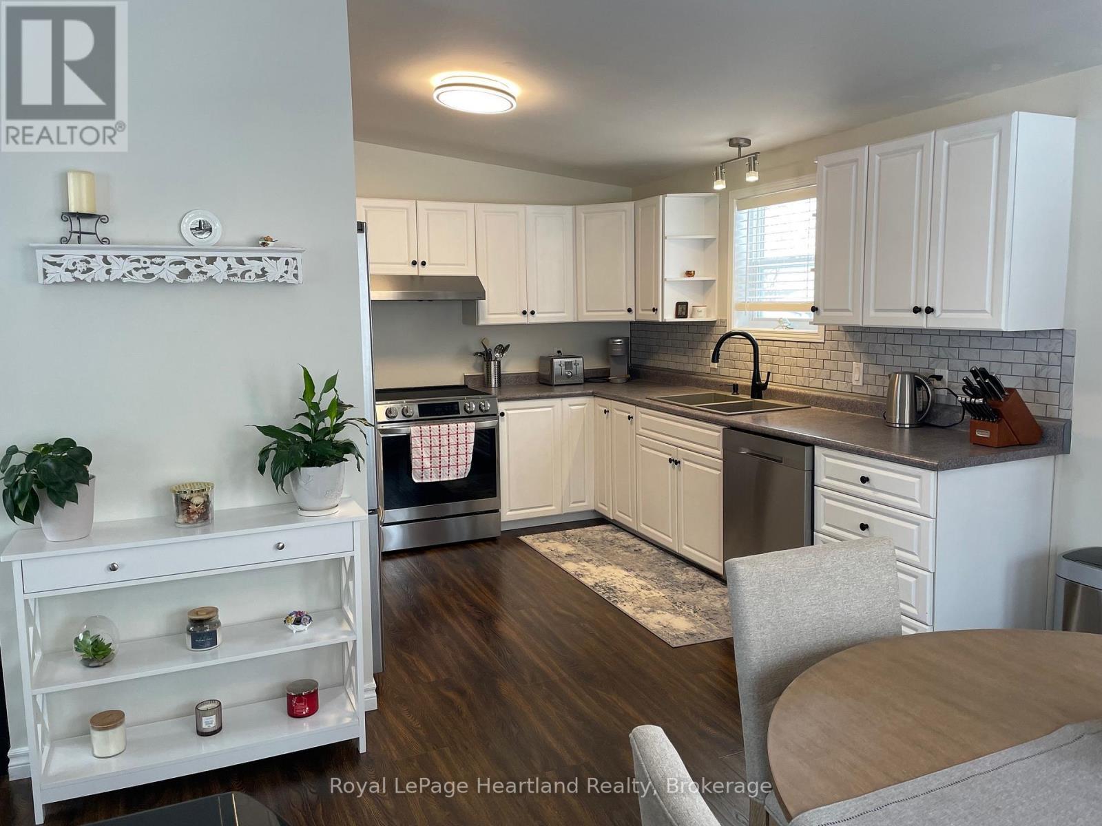 15 Huron Lane, Ashfield-Colborne-Wawanosh (Colborne), ON - Indoor Photo Showing Kitchen With Stainless Steel Kitchen