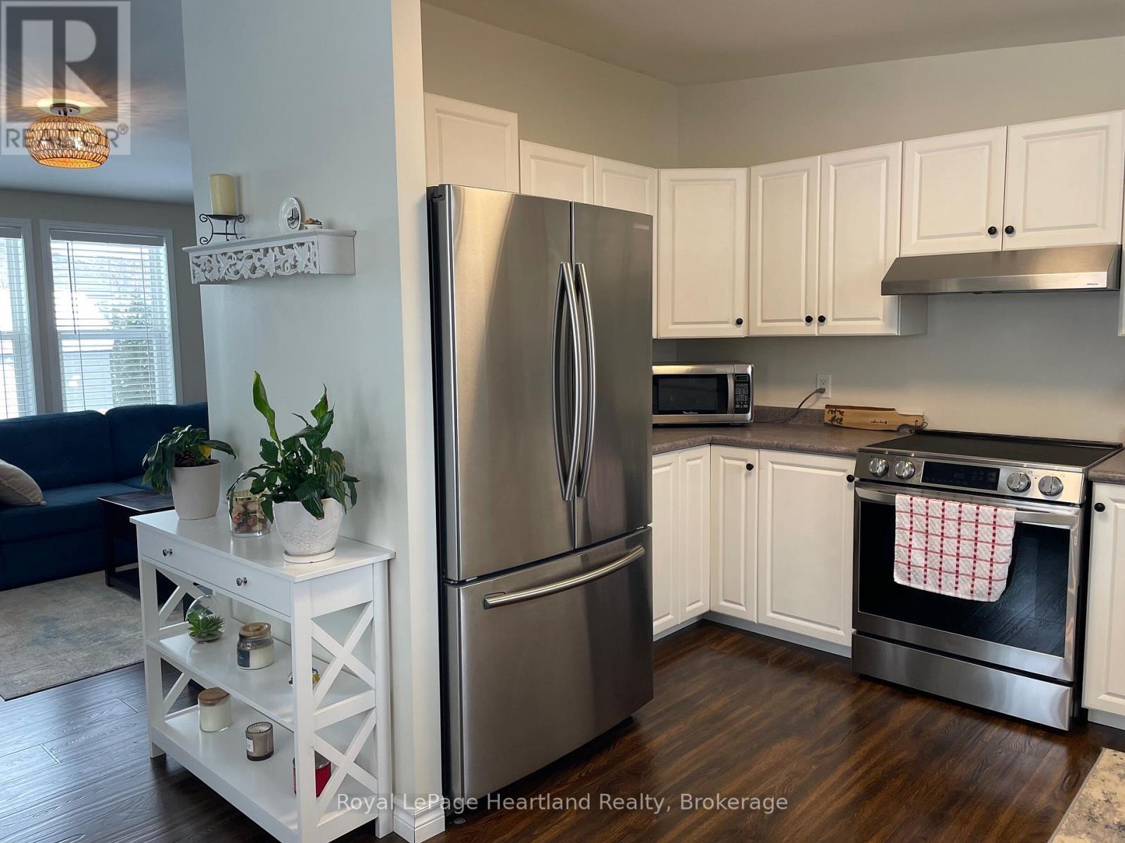 15 Huron Lane, Ashfield-Colborne-Wawanosh (Colborne), ON - Indoor Photo Showing Kitchen With Stainless Steel Kitchen