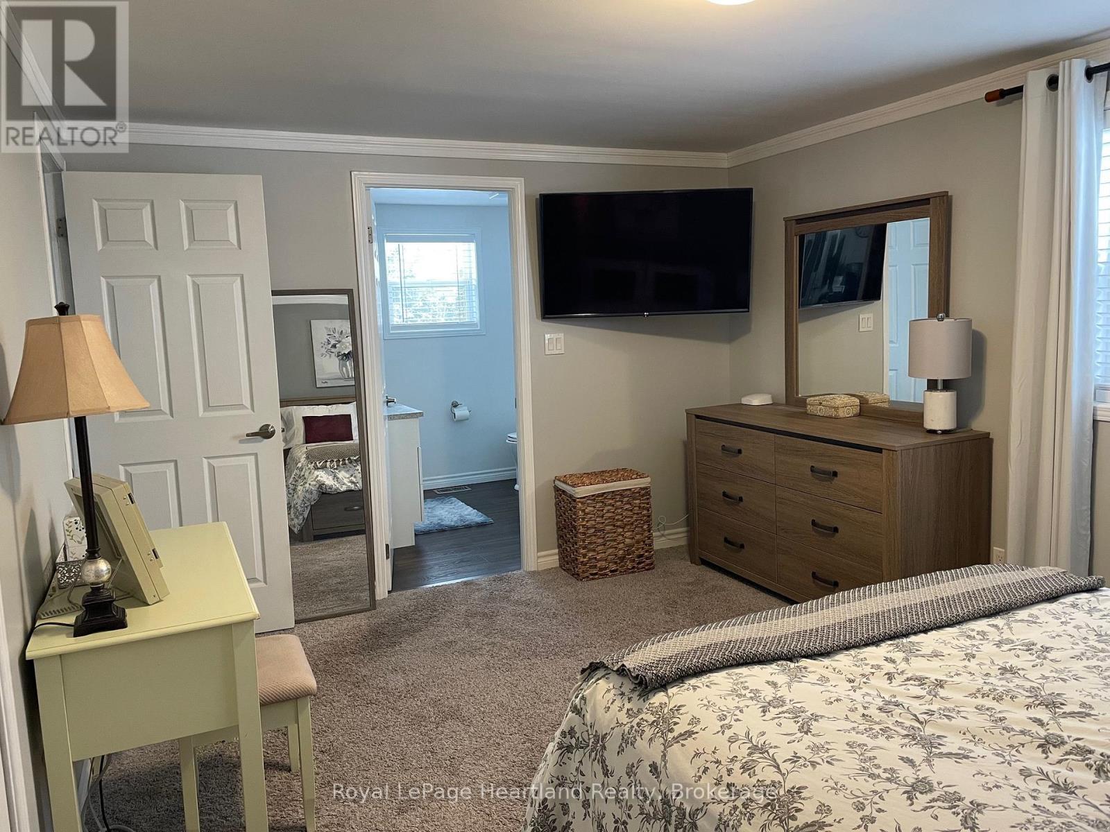 15 Huron Lane, Ashfield-Colborne-Wawanosh (Colborne), ON - Indoor Photo Showing Bedroom