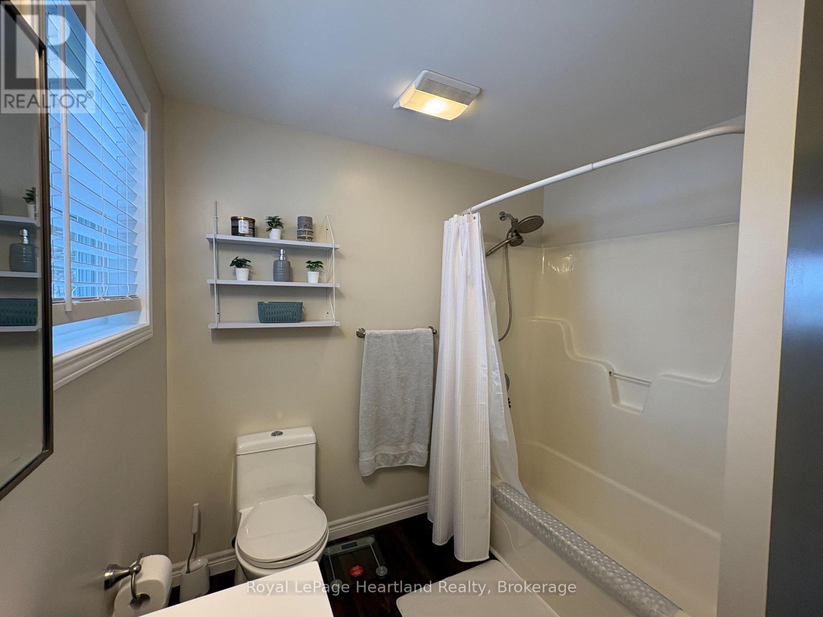 15 Huron Lane, Ashfield-Colborne-Wawanosh (Colborne), ON - Indoor Photo Showing Bathroom