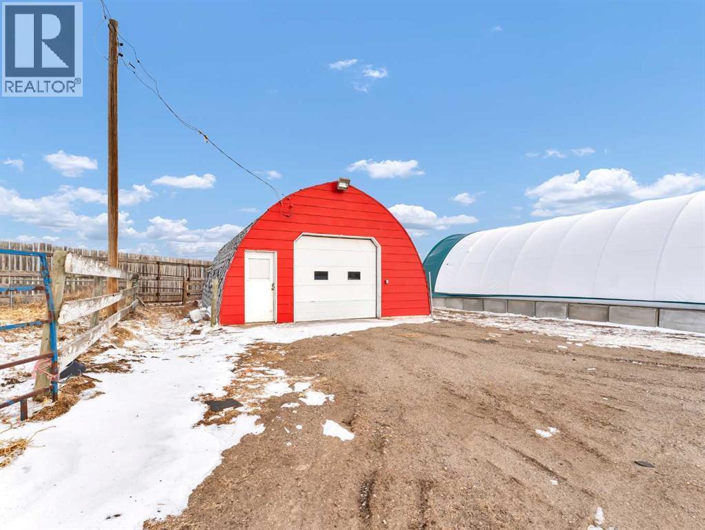 12002 Range Road 65, Rural Cypress County, AB - Outdoor