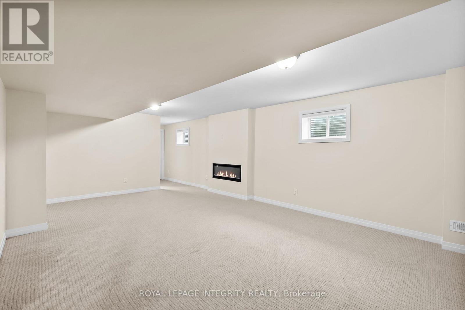 807 Mercier Crescent, Ottawa, ON - Indoor Photo Showing Other Room