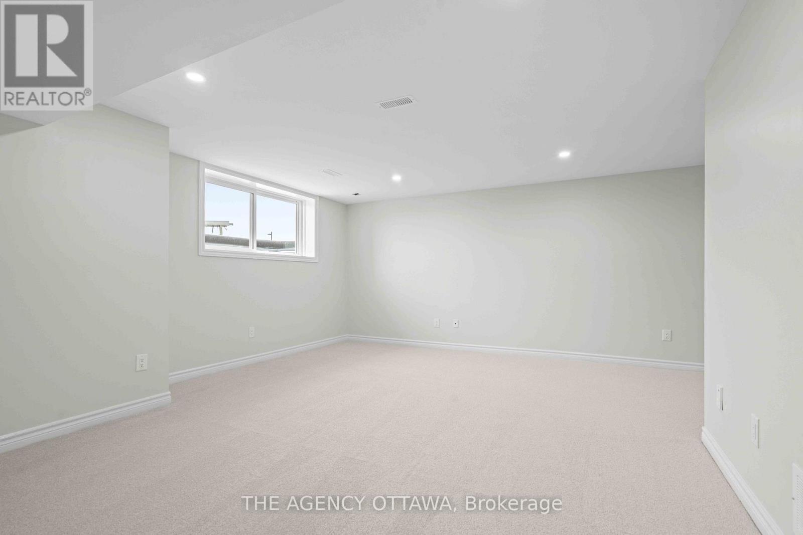 1150 Cope Drive, Ottawa, ON - Indoor Photo Showing Other Room