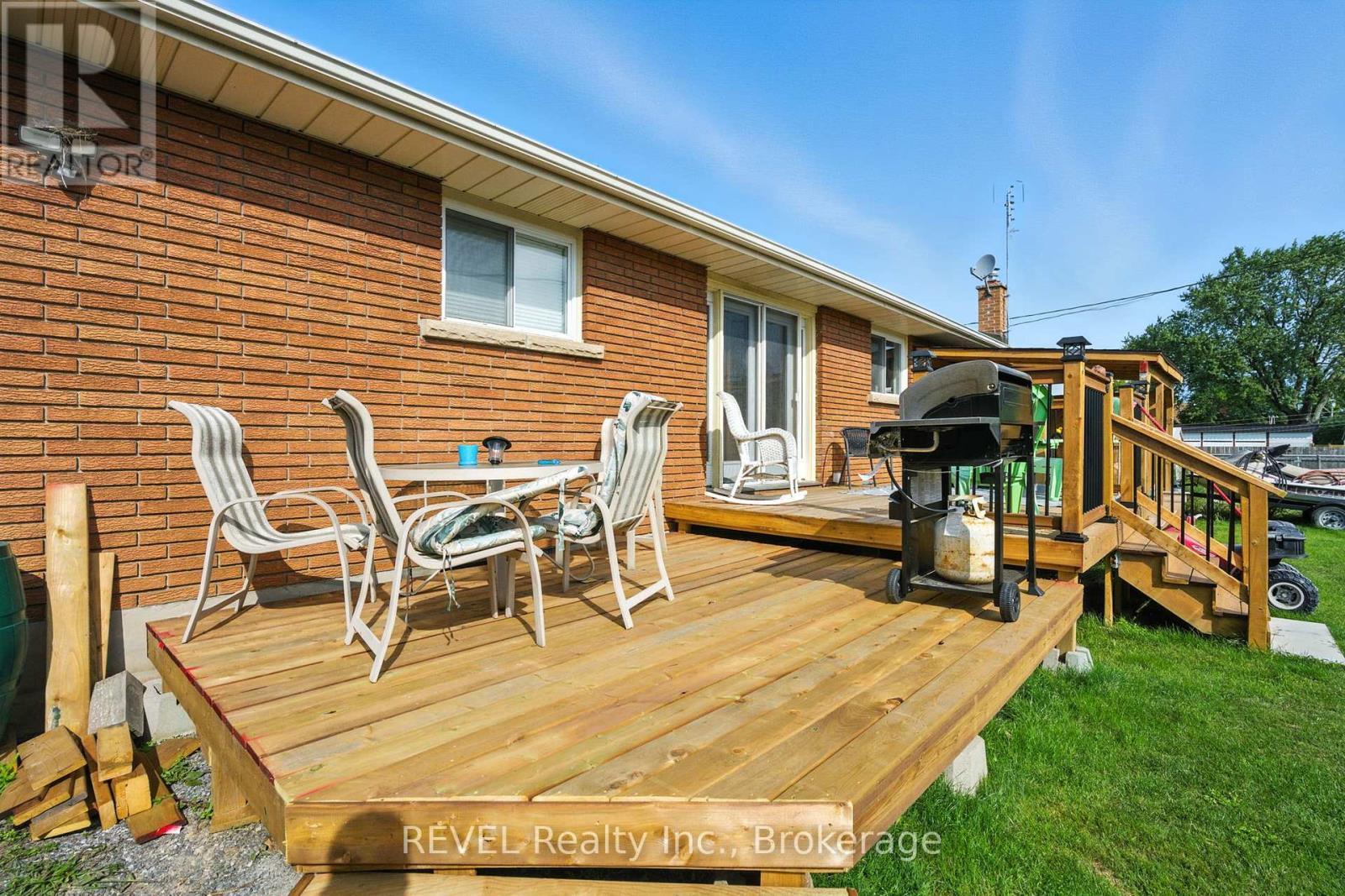 46 Collier Road S, Thorold (Thorold Downtown), ON - Outdoor With Deck Patio Veranda With Exterior