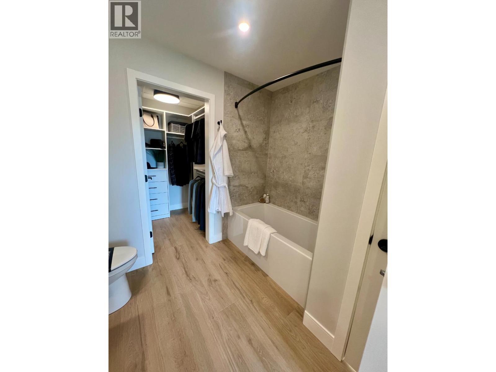 75 Predator Ridge Drive Unit# 406, Vernon, BC - Indoor