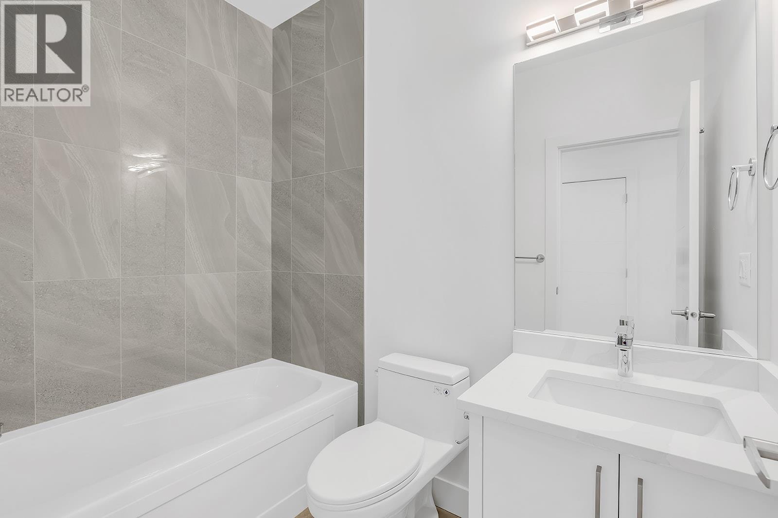 Photo of a similar home in the community. - 5300 Main Street Unit# 103, Kelowna, BC - Indoor Photo Showing Bathroom
