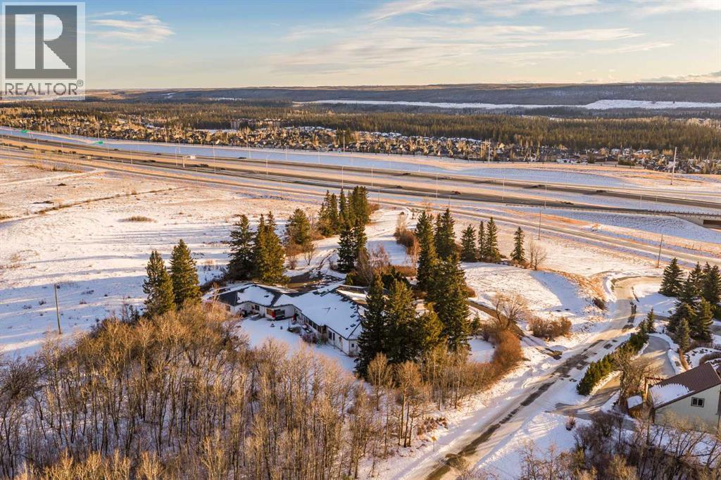 187 Slopeview Drive Sw, Calgary, AB - Outdoor With View