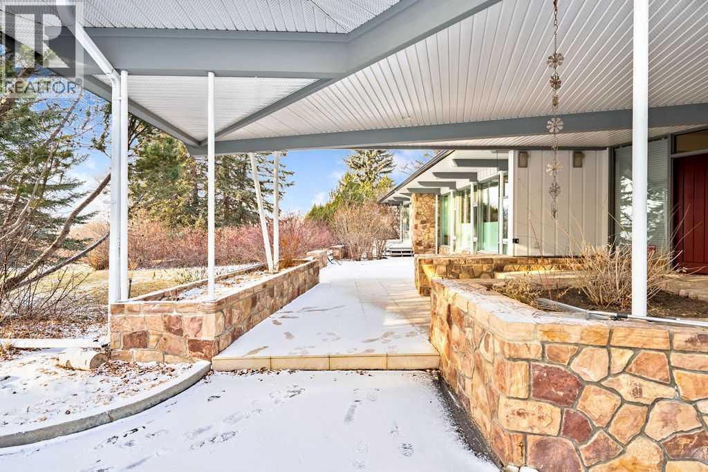 187 Slopeview Drive Sw, Calgary, AB - Outdoor