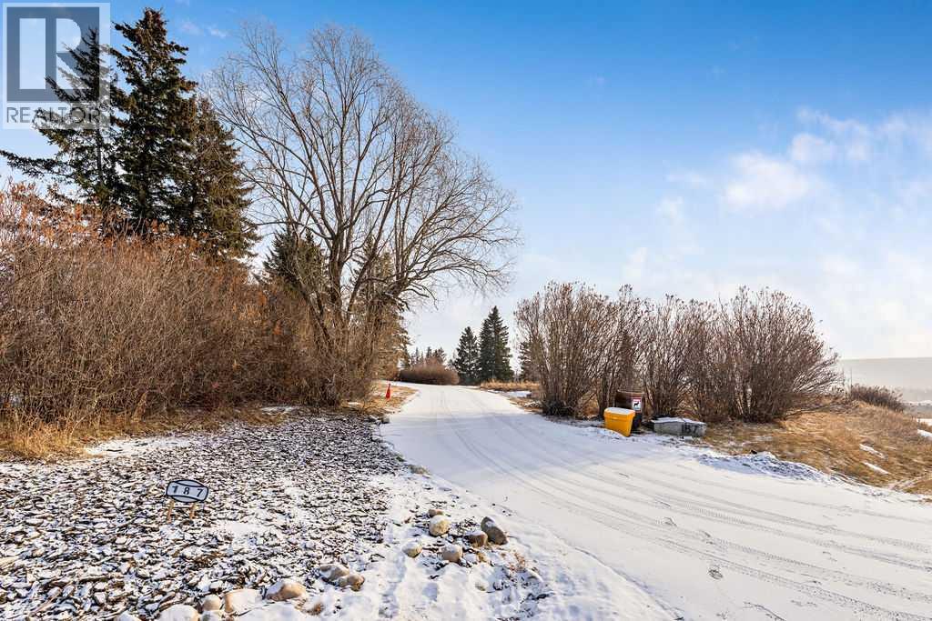 187 Slopeview Drive Sw, Calgary, AB - Outdoor With View