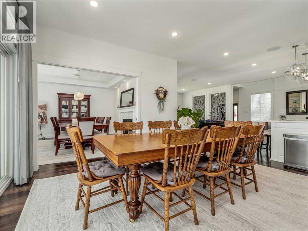 245 Prairie Rose Place S, Lethbridge, AB - Indoor Photo Showing Dining Room