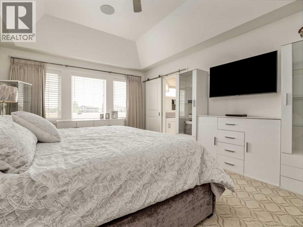 245 Prairie Rose Place S, Lethbridge, AB - Indoor Photo Showing Bedroom