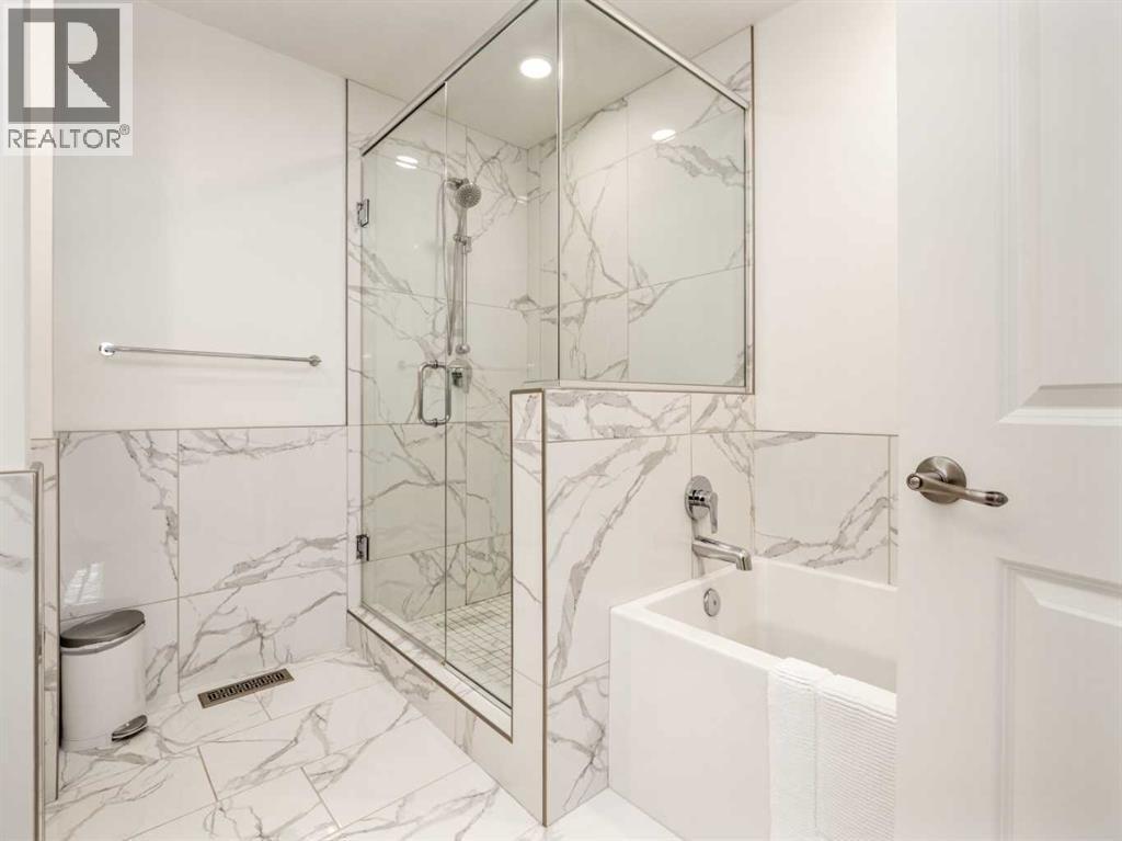 245 Prairie Rose Place S, Lethbridge, AB - Indoor Photo Showing Bathroom