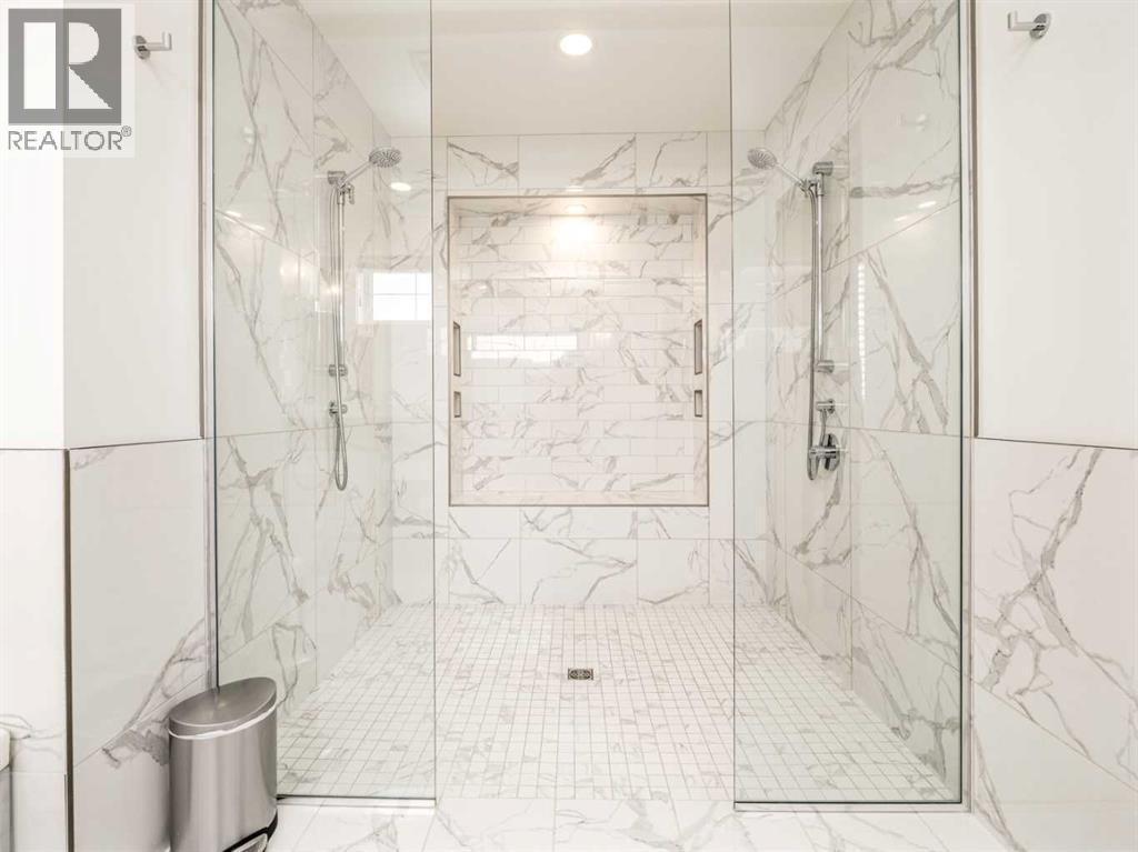 245 Prairie Rose Place S, Lethbridge, AB - Indoor Photo Showing Bathroom