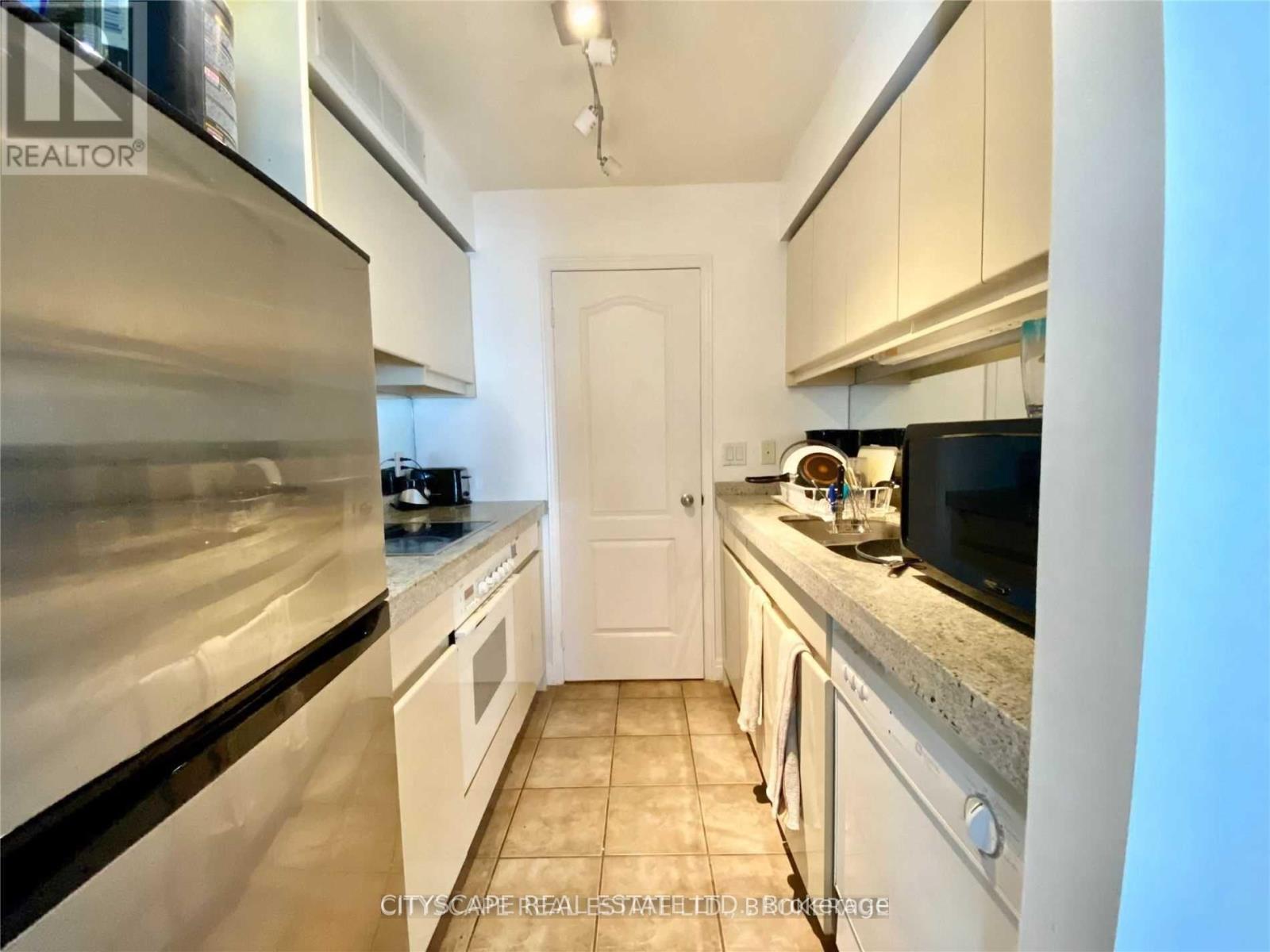 2005 - 50 Lombard Street, Toronto, ON - Indoor Photo Showing Kitchen