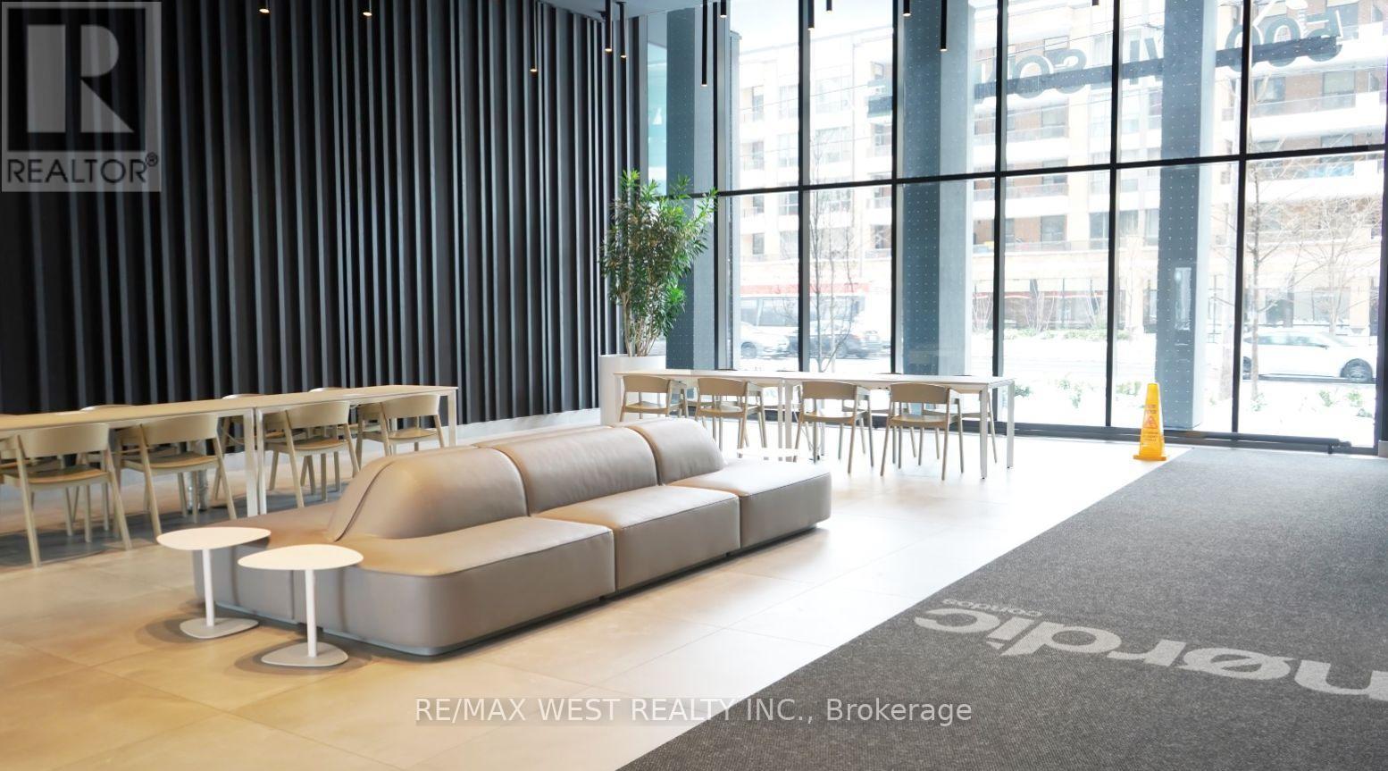 630 - 500 Wilson Avenue, Toronto, ON - Indoor Photo Showing Other Room