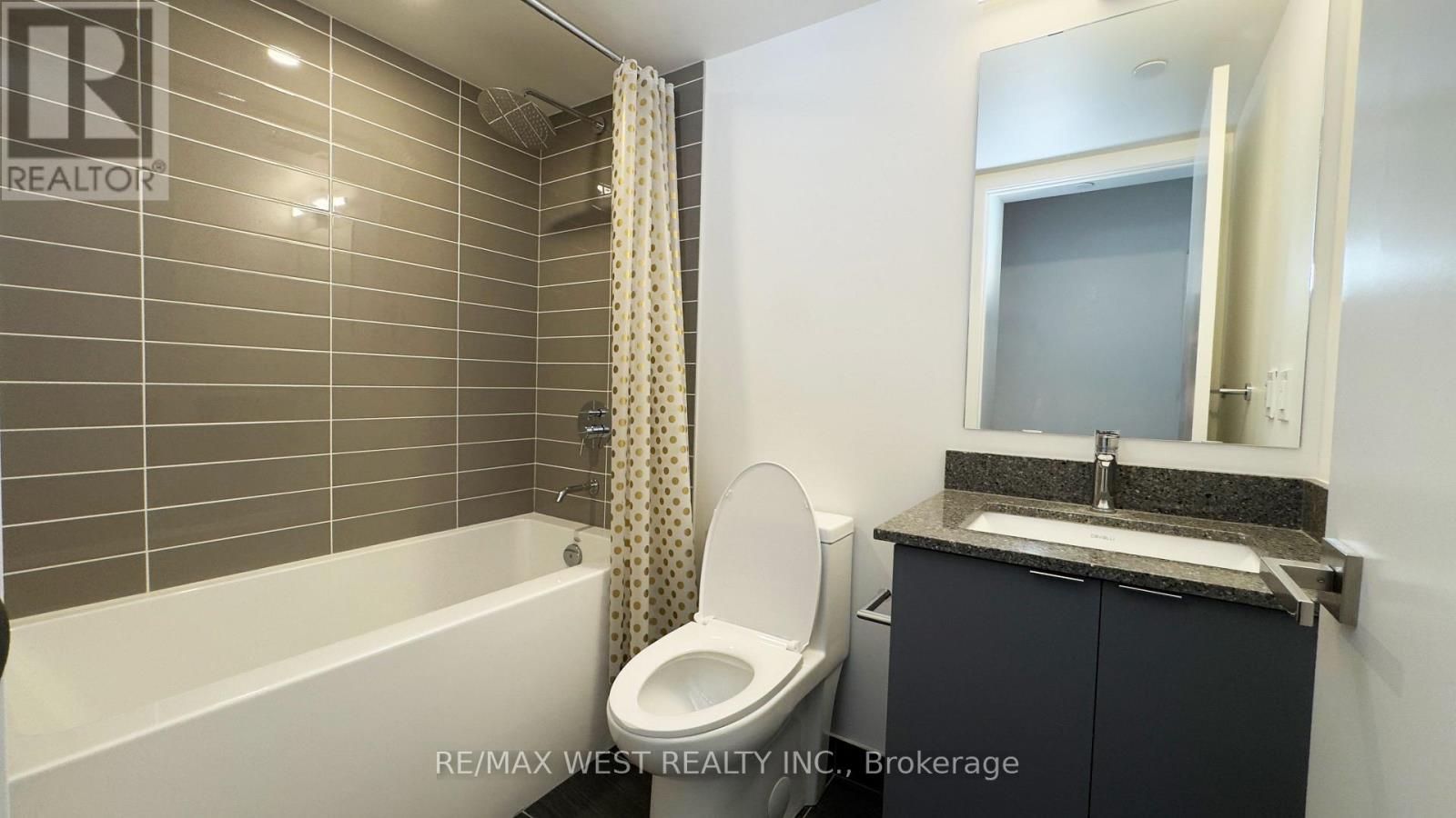 630 - 500 Wilson Avenue, Toronto, ON - Indoor Photo Showing Bathroom
