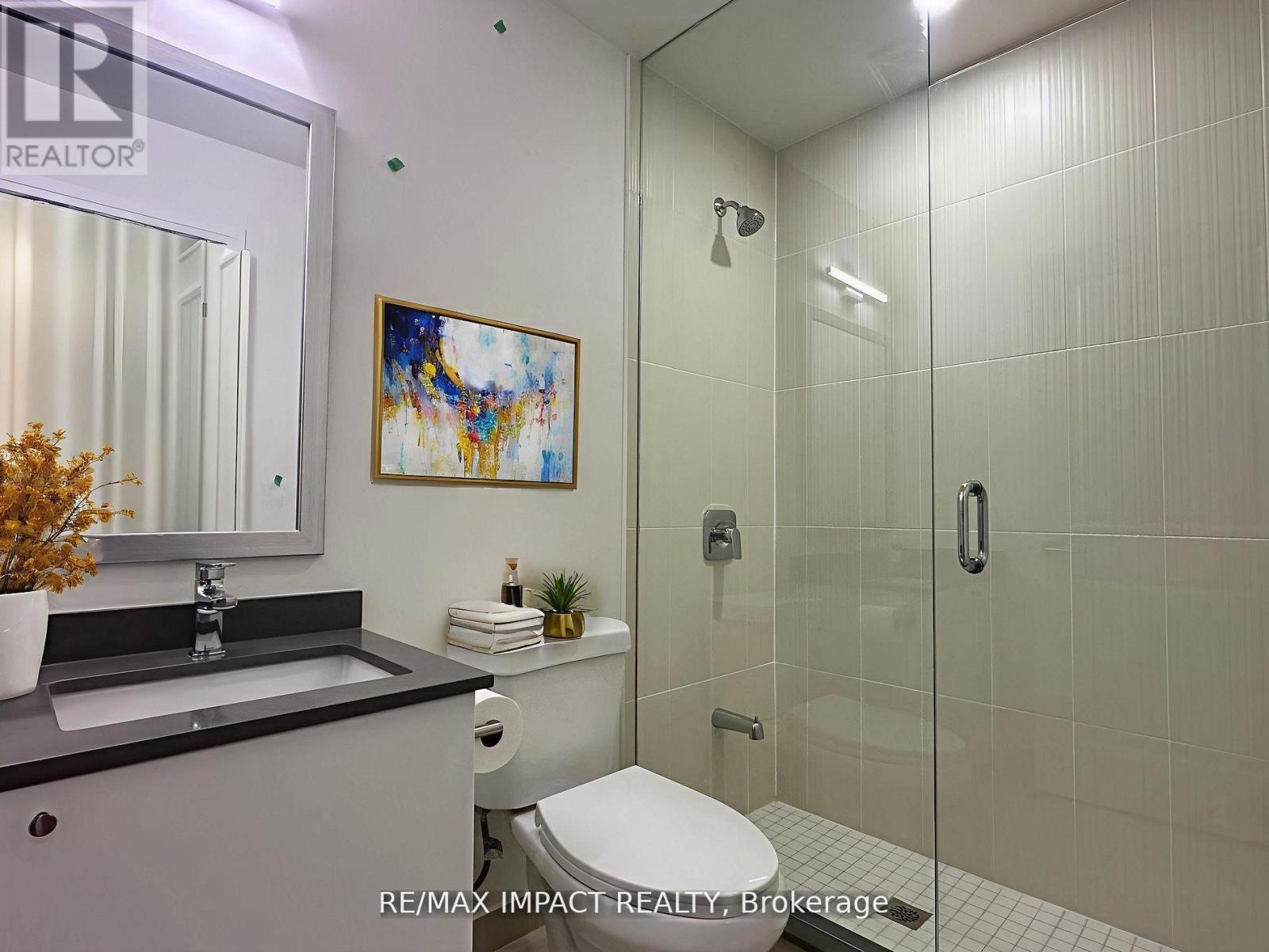 821 - 3270 Sheppard Avenue E, Toronto, ON - Indoor Photo Showing Bathroom