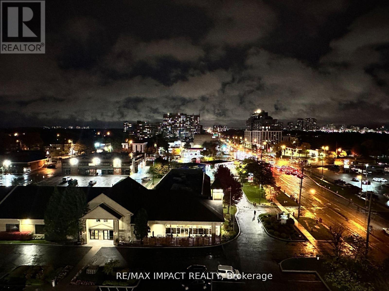 821 - 3270 Sheppard Avenue E, Toronto, ON - Outdoor