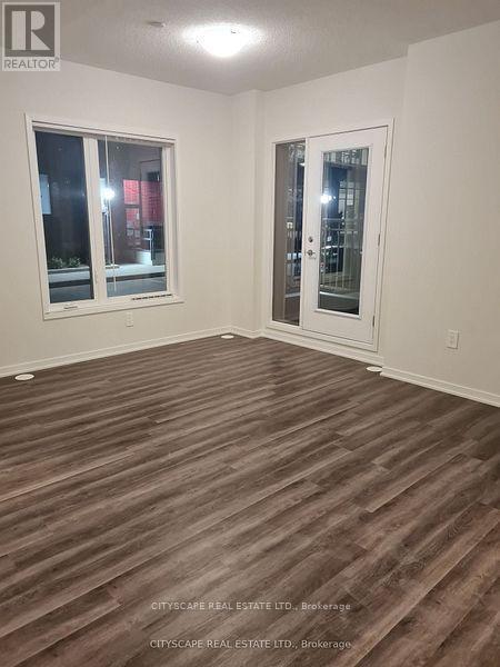 23 - 11 Honeycrisp Crescent, Vaughan, ON - Indoor Photo Showing Other Room