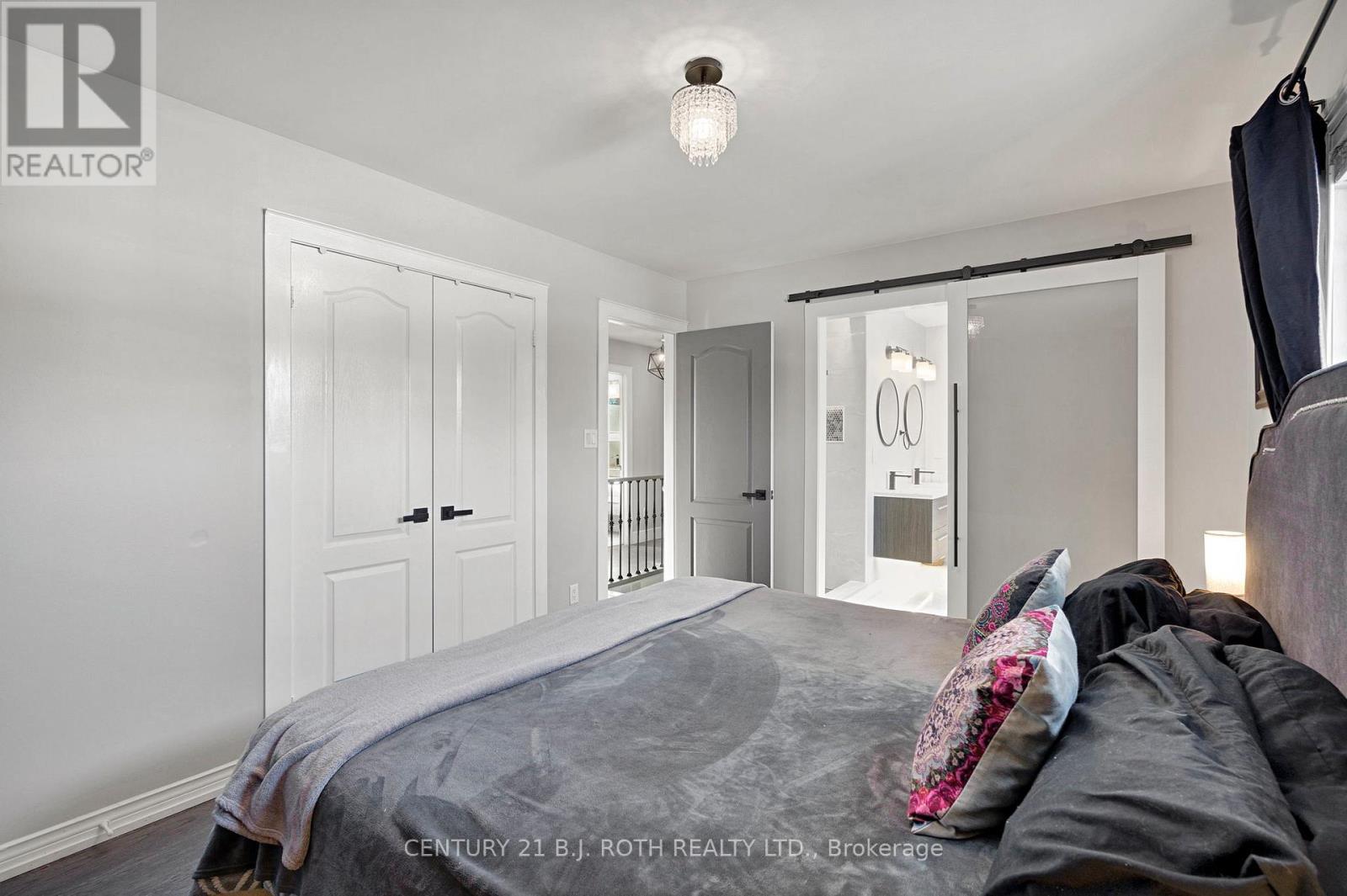 10 Brian Crescent, Adjala-Tosorontio, ON - Indoor Photo Showing Bedroom