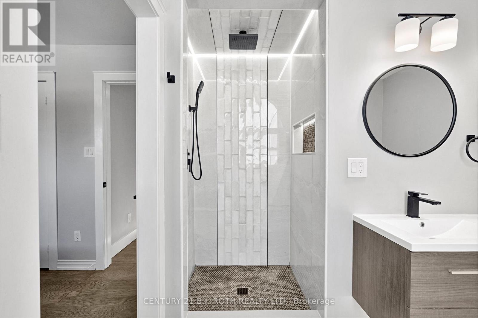 10 Brian Crescent, Adjala-Tosorontio, ON - Indoor Photo Showing Bathroom