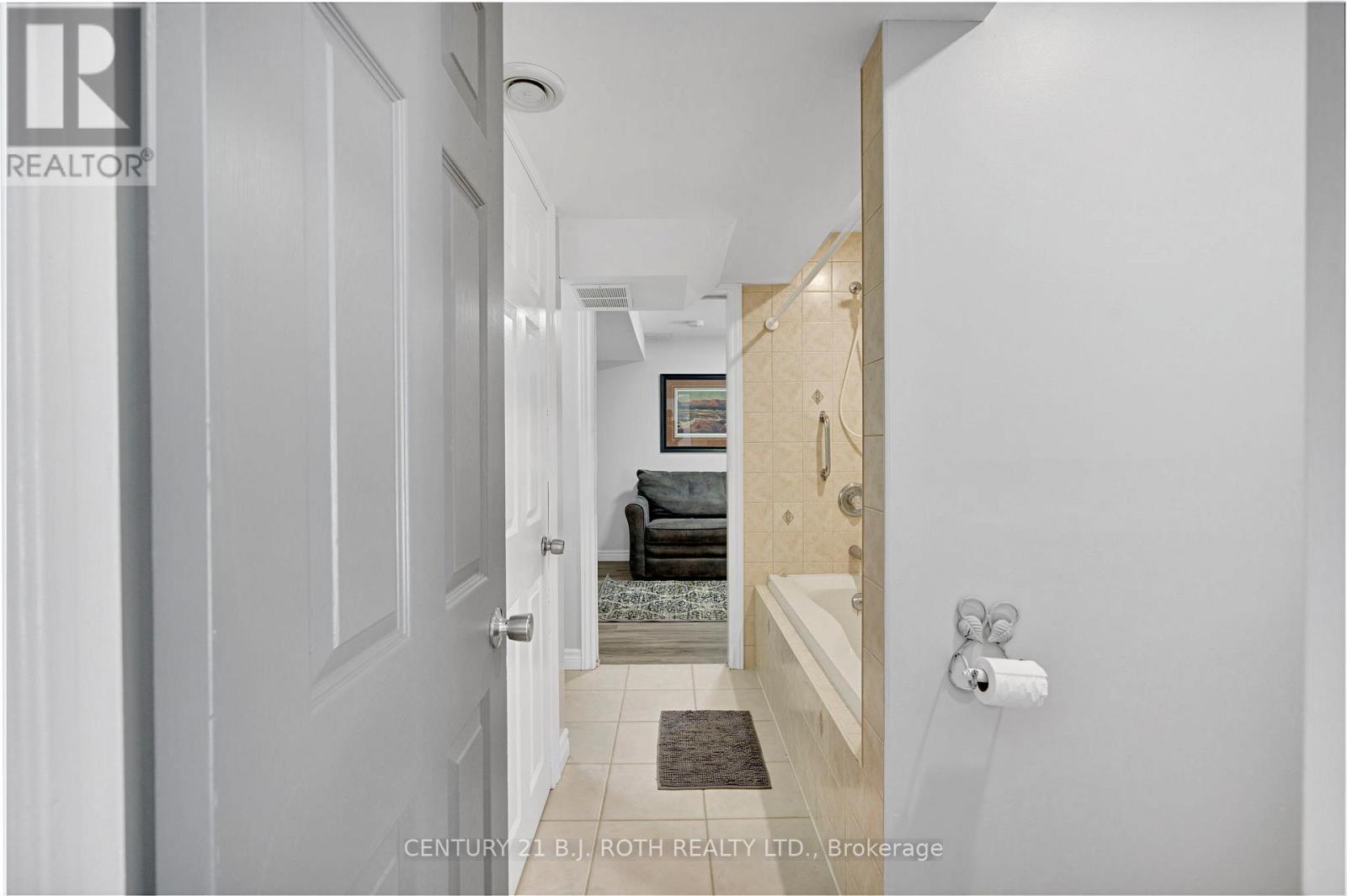 10 Brian Crescent, Adjala-Tosorontio, ON - Indoor