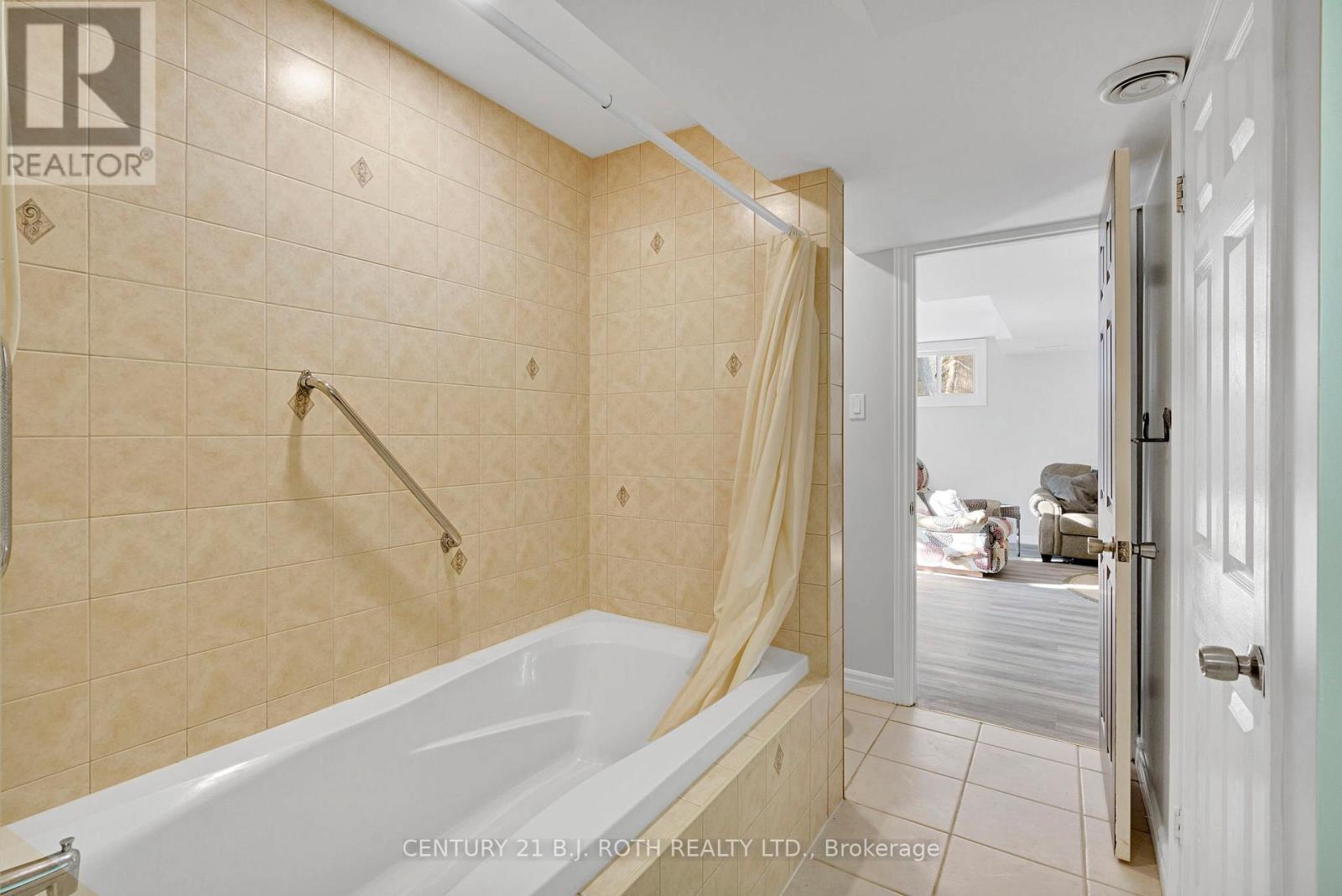 10 Brian Crescent, Adjala-Tosorontio, ON - Indoor Photo Showing Bathroom