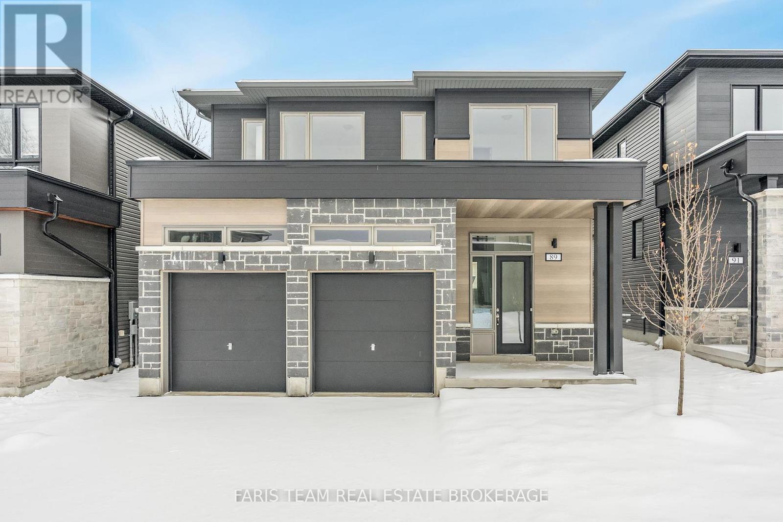 89 Berkely Street, Wasaga Beach, ON - Outdoor