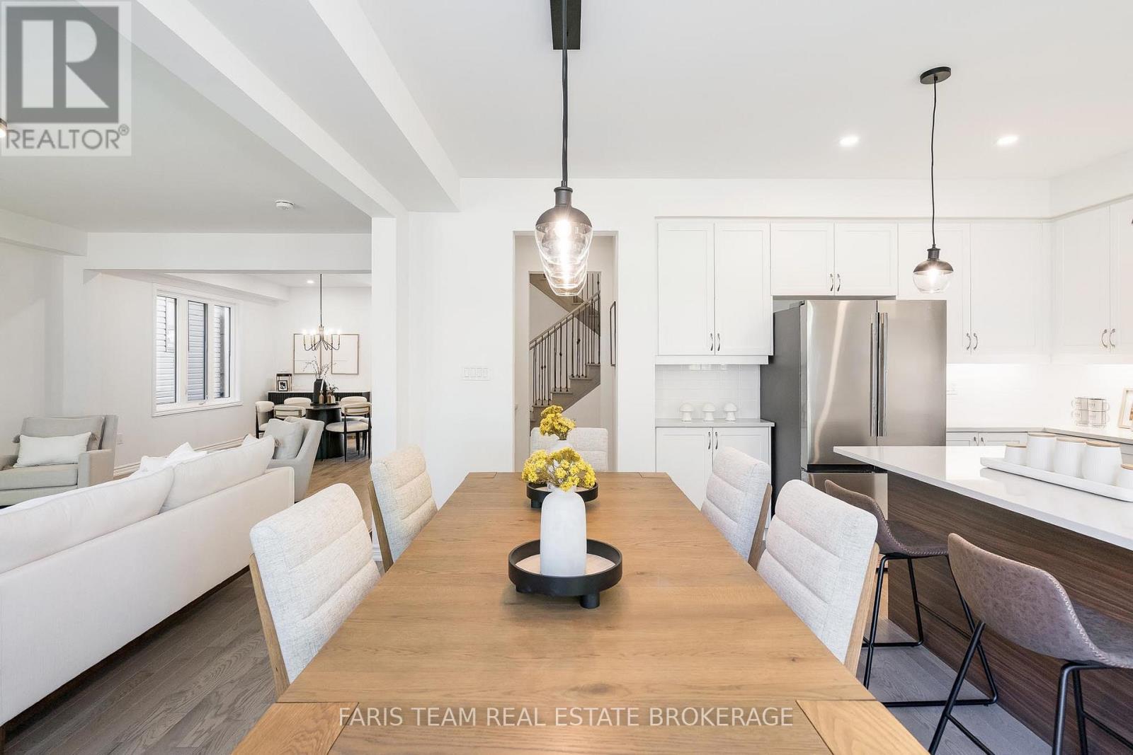 89 Berkely Street, Wasaga Beach, ON - Indoor Photo Showing Other Room