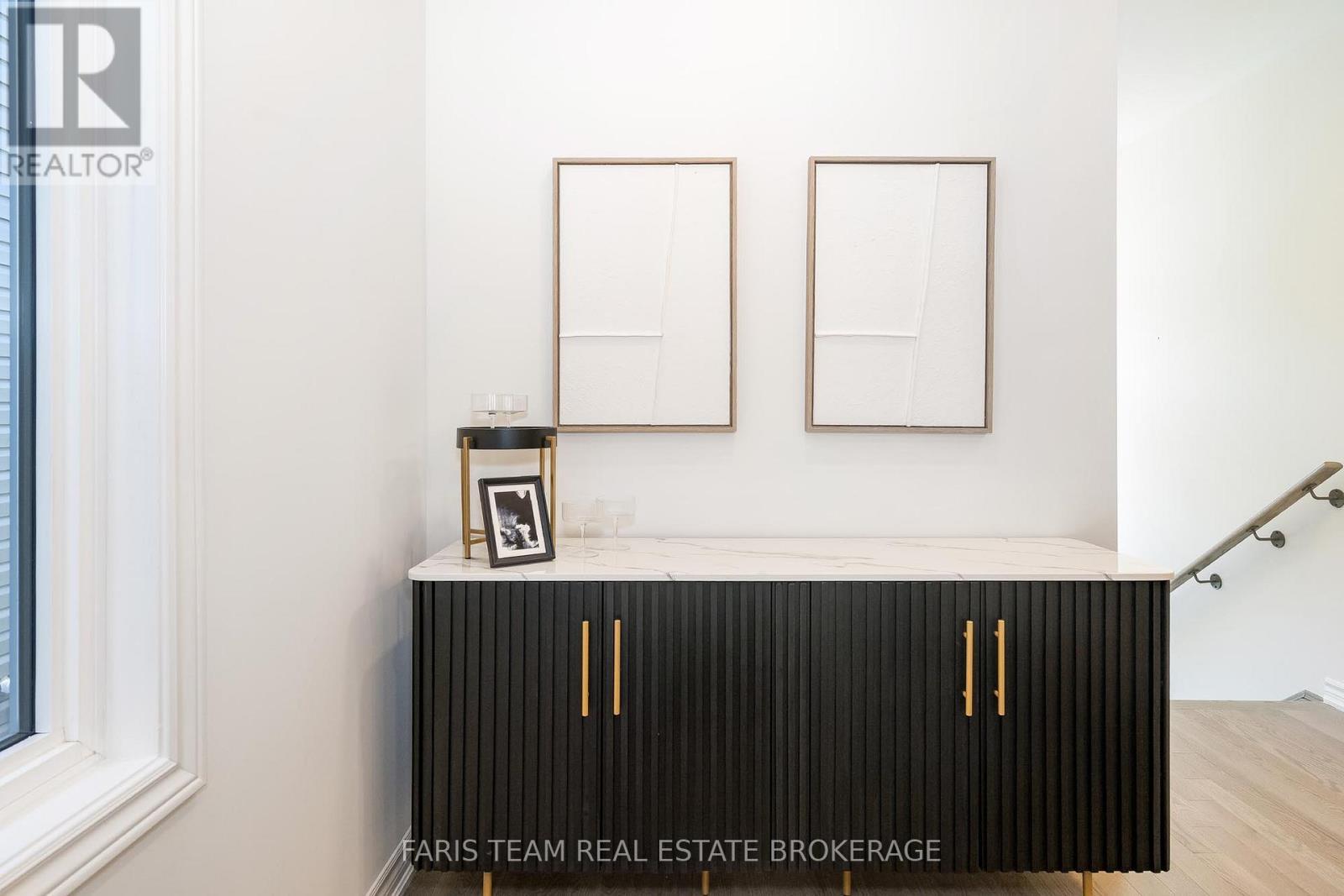 89 Berkely Street, Wasaga Beach, ON -