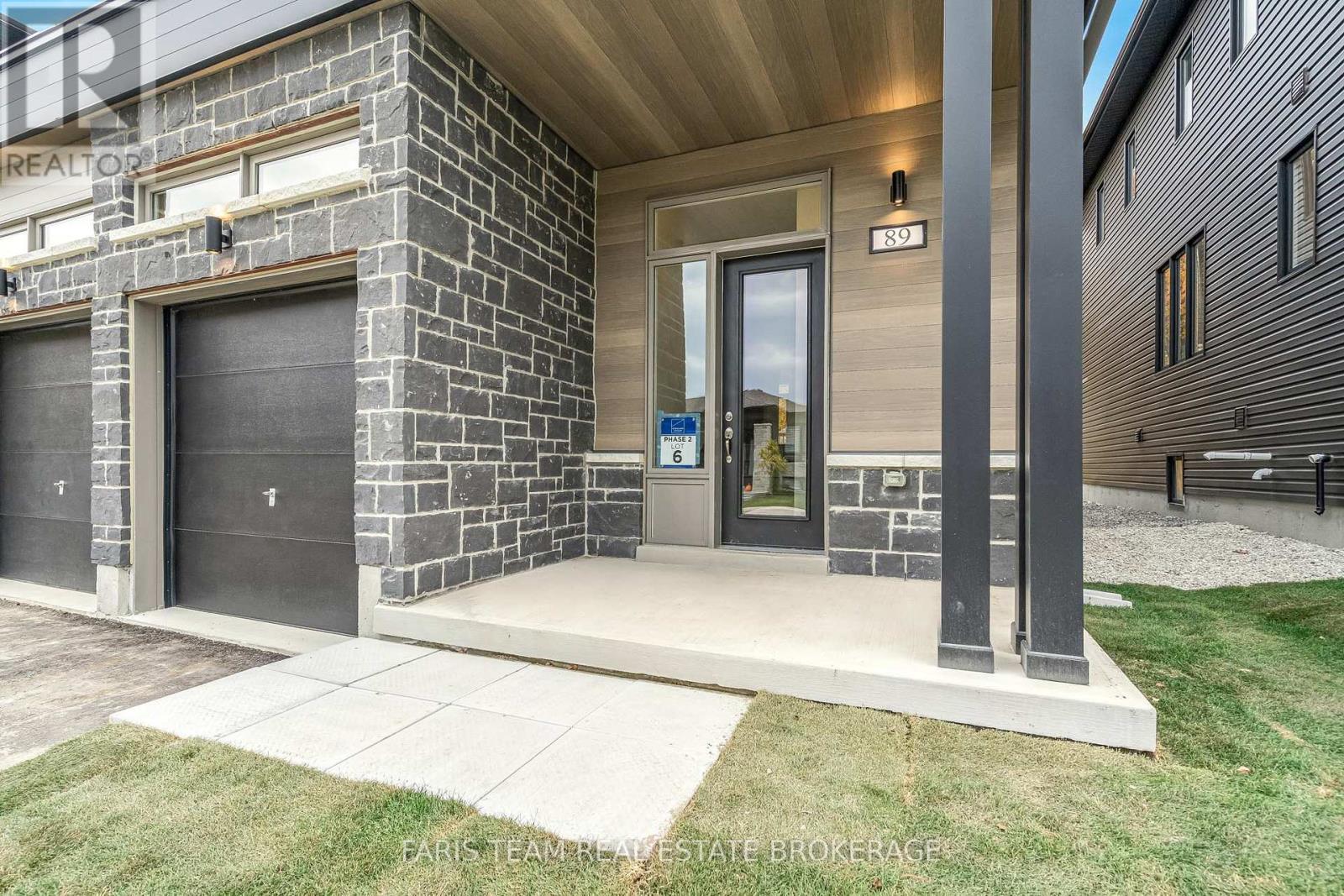 89 Berkely Street, Wasaga Beach, ON - Outdoor