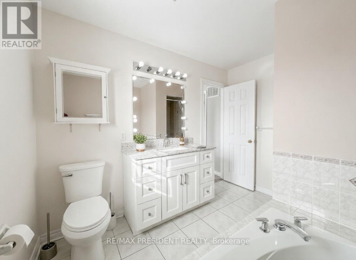 41 Fallstar Crescent, Brampton, ON - Indoor Photo Showing Bathroom