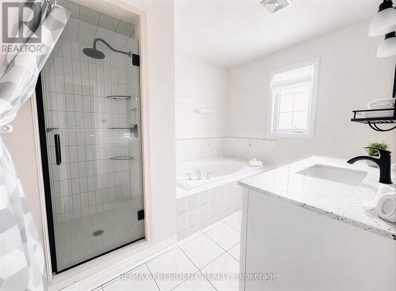 41 Fallstar Crescent, Brampton, ON - Indoor Photo Showing Bathroom
