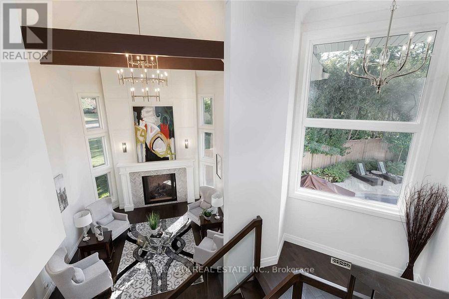 2064 Almira Court, Mississauga, ON - Indoor With Fireplace