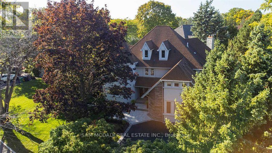 2064 Almira Court, Mississauga, ON - Outdoor