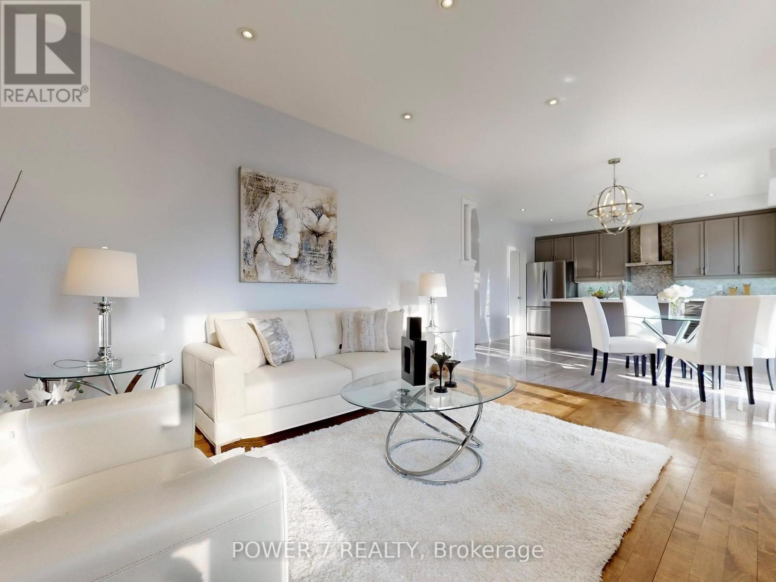 3 Demoray Court, Markham, ON - Indoor Photo Showing Living Room