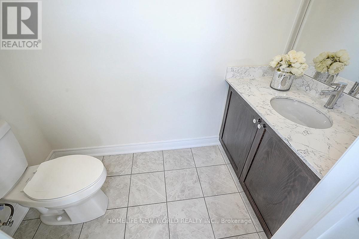 2 Hercules Club Drive, Richmond Hill, ON - Indoor Photo Showing Bathroom