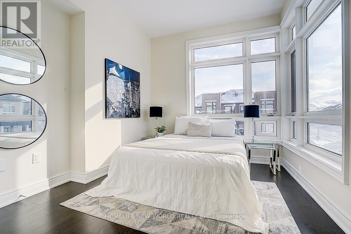 2 Hercules Club Drive, Richmond Hill, ON - Indoor Photo Showing Bedroom