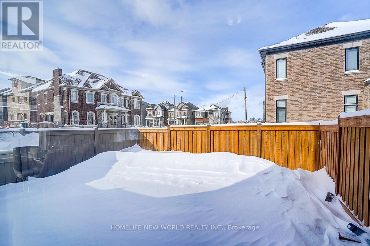 2 Hercules Club Drive, Richmond Hill, ON - Outdoor