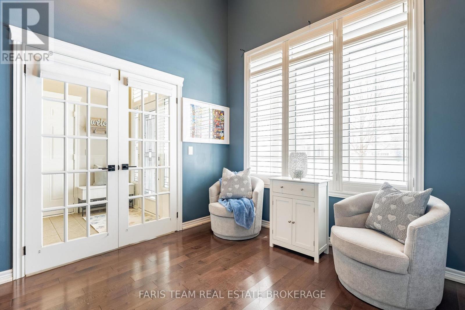 9 Broadpoint Street, Wasaga Beach, ON - Indoor