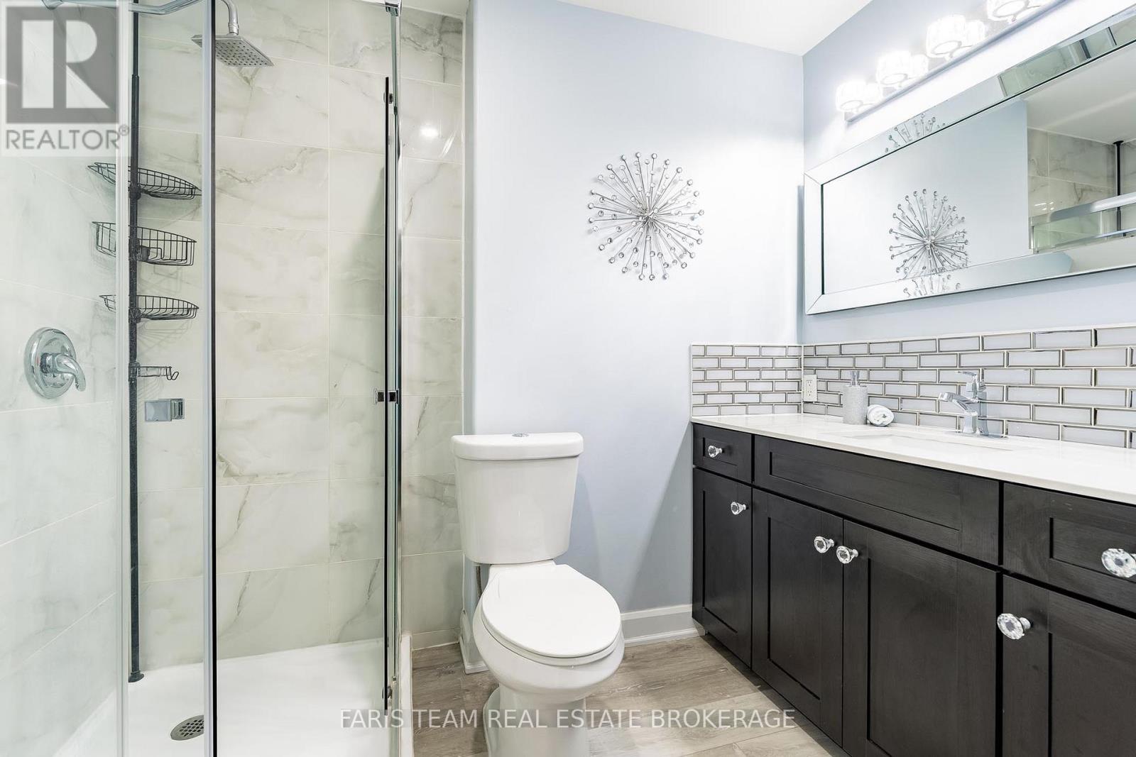 9 Broadpoint Street, Wasaga Beach, ON - Indoor Photo Showing Bathroom