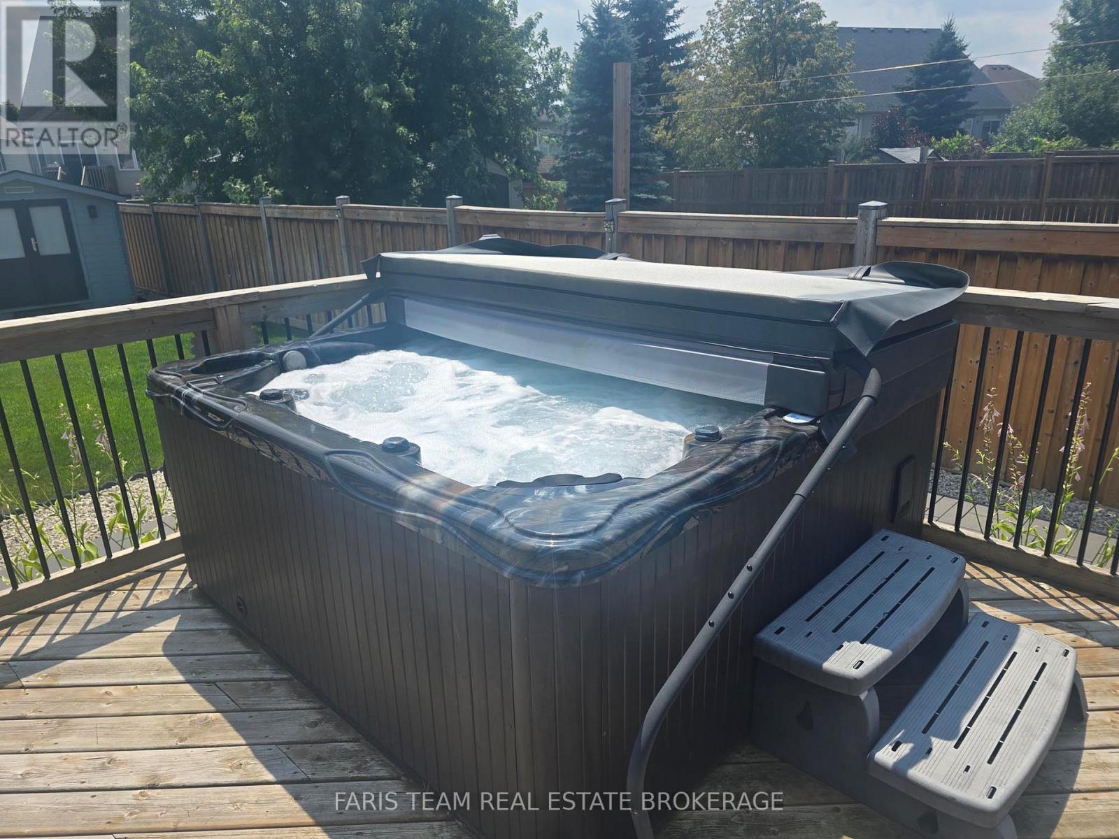 9 Broadpoint Street, Wasaga Beach, ON - Outdoor