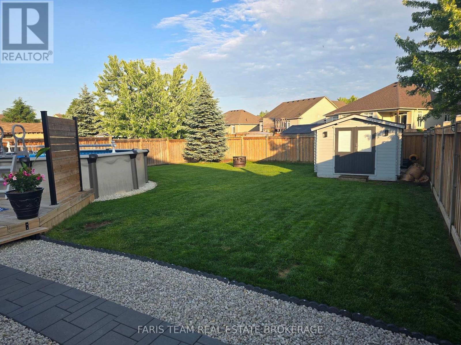9 Broadpoint Street, Wasaga Beach, ON - Outdoor With Backyard