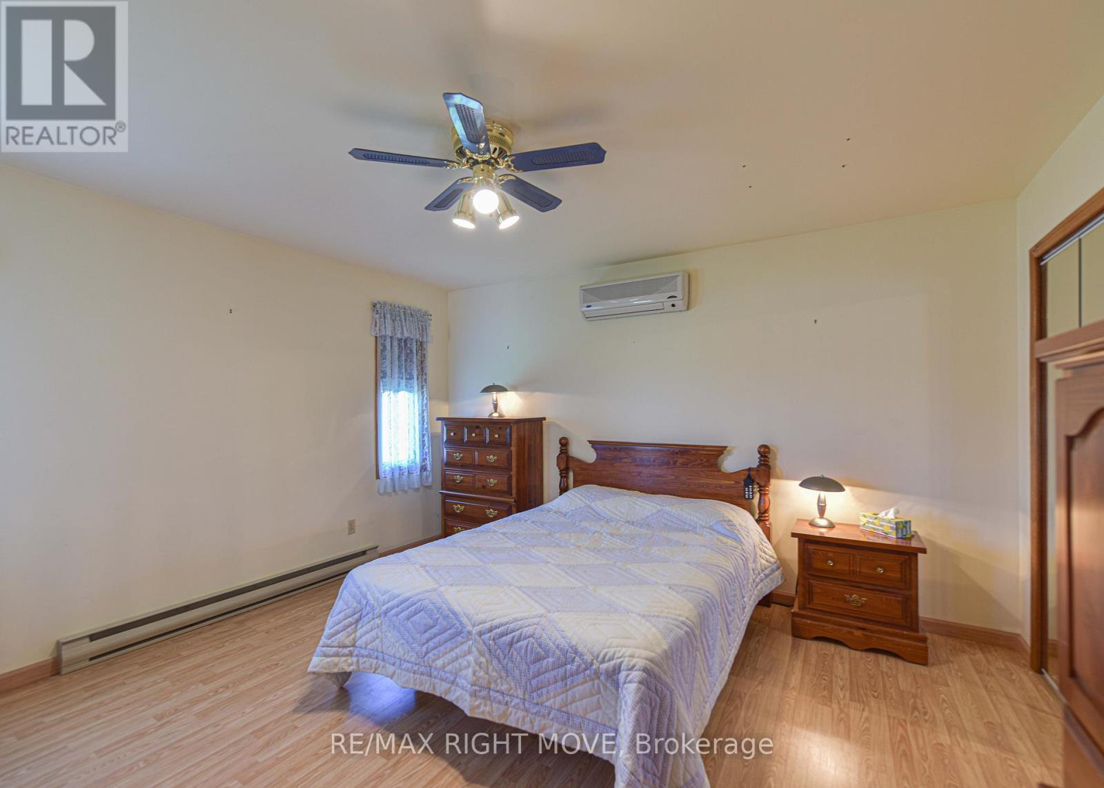 Primary bedroom (1 of 6 bedrooms in total) - 2723 Monck Road, Ramara, ON - Indoor Photo Showing Bedroom