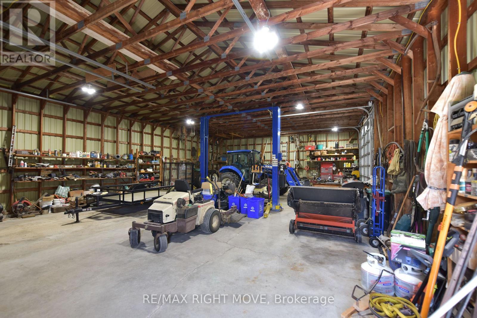 9000 lb. hoist - 2723 Monck Road, Ramara, ON - Indoor Photo Showing Other Room