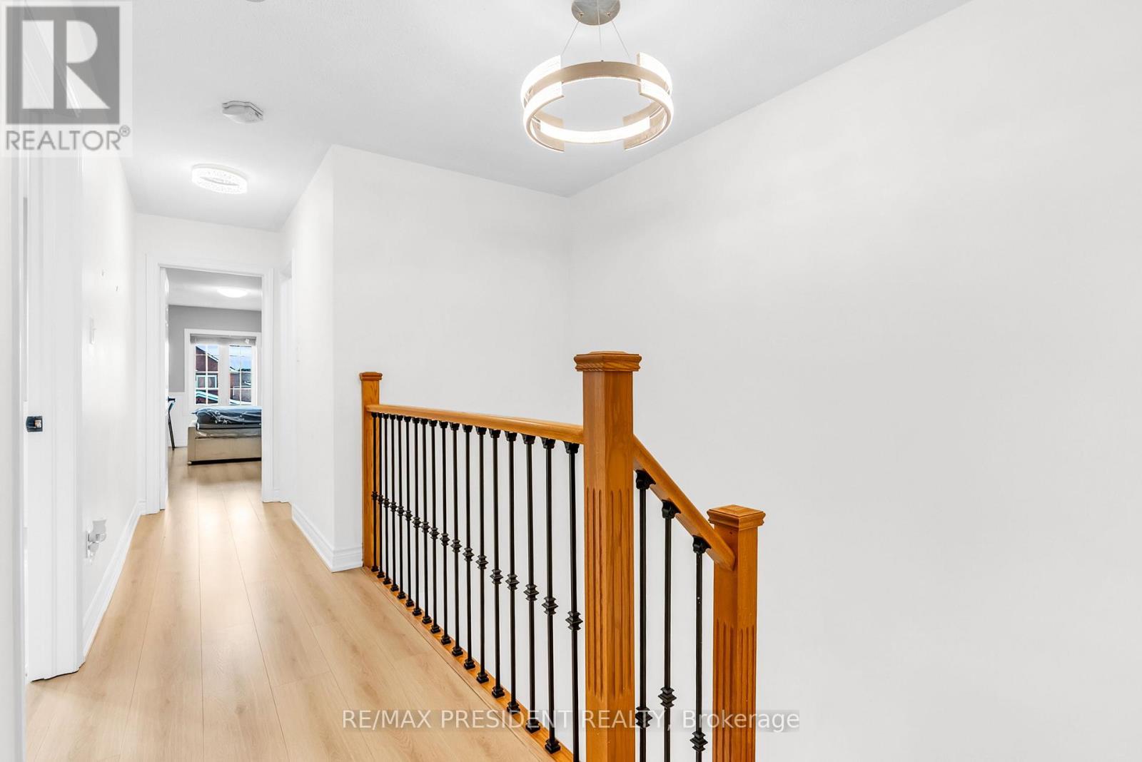 7031 Graydon Court, Mississauga, ON - Indoor Photo Showing Other Room