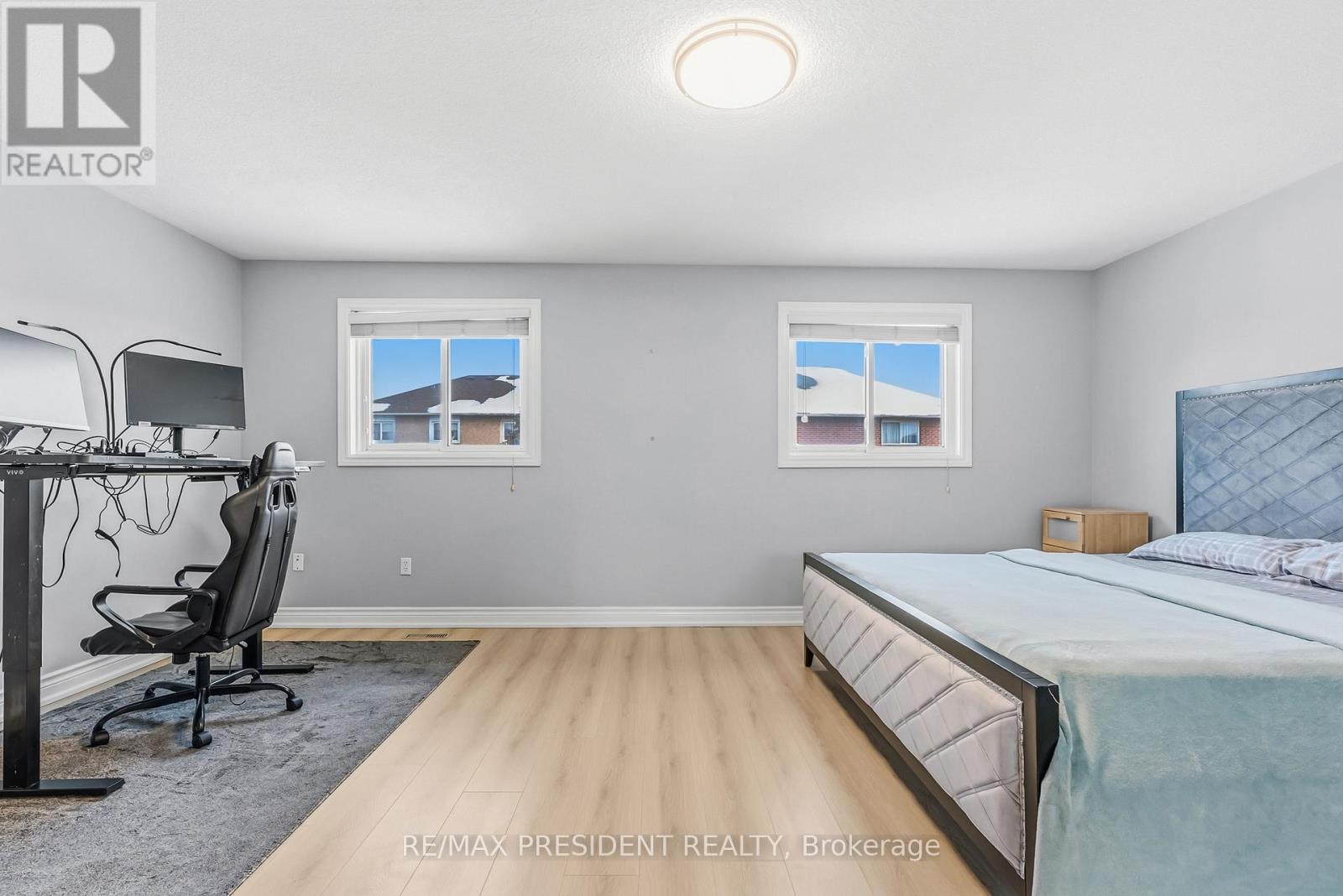 7031 Graydon Court, Mississauga, ON - Indoor Photo Showing Bedroom