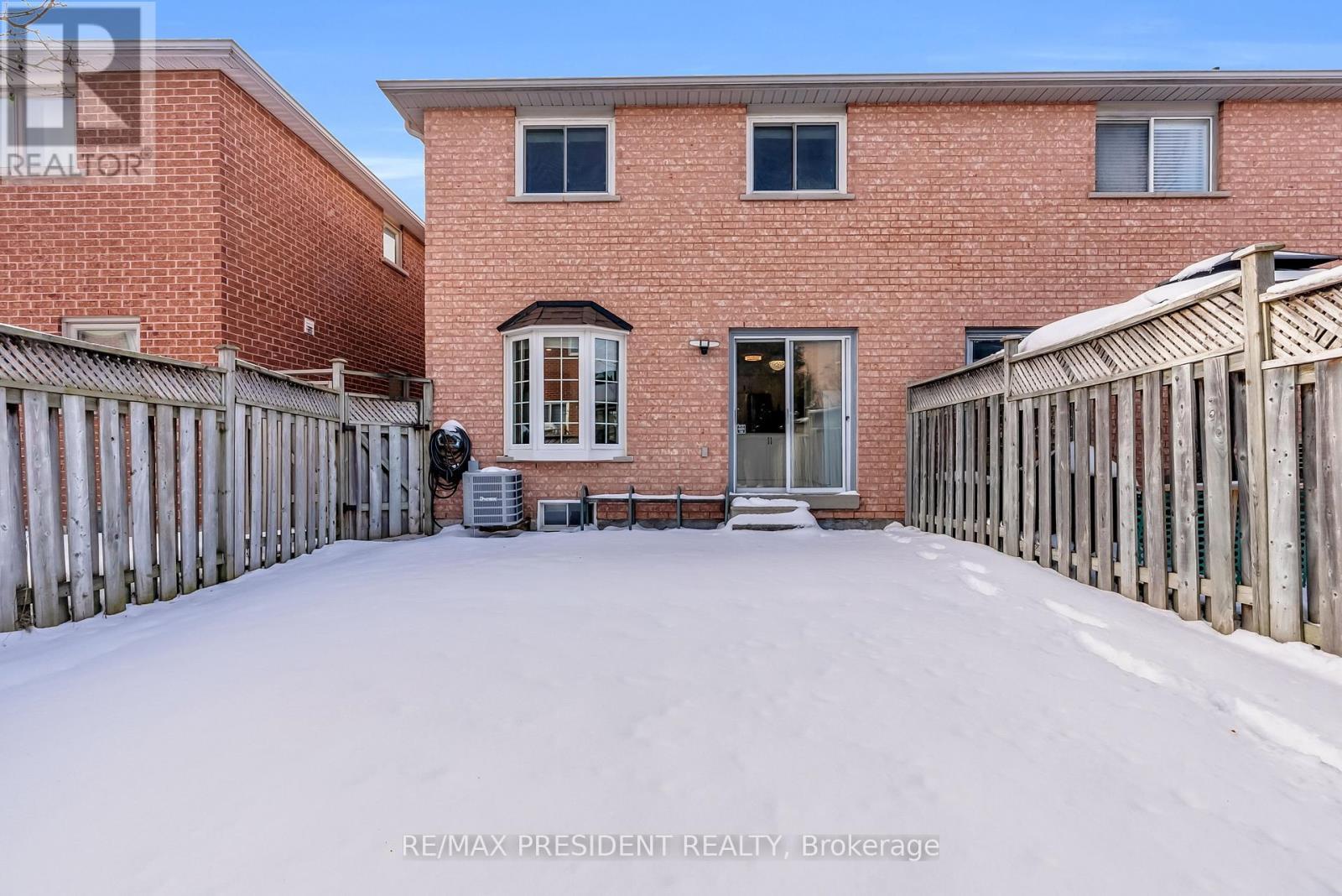 7031 Graydon Court, Mississauga, ON - Outdoor With Exterior